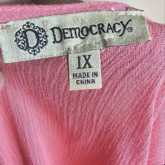 Democracy Embroidered Cold Shoulder Blouse, Women's Plus Size 1X - Picture 5 of 8